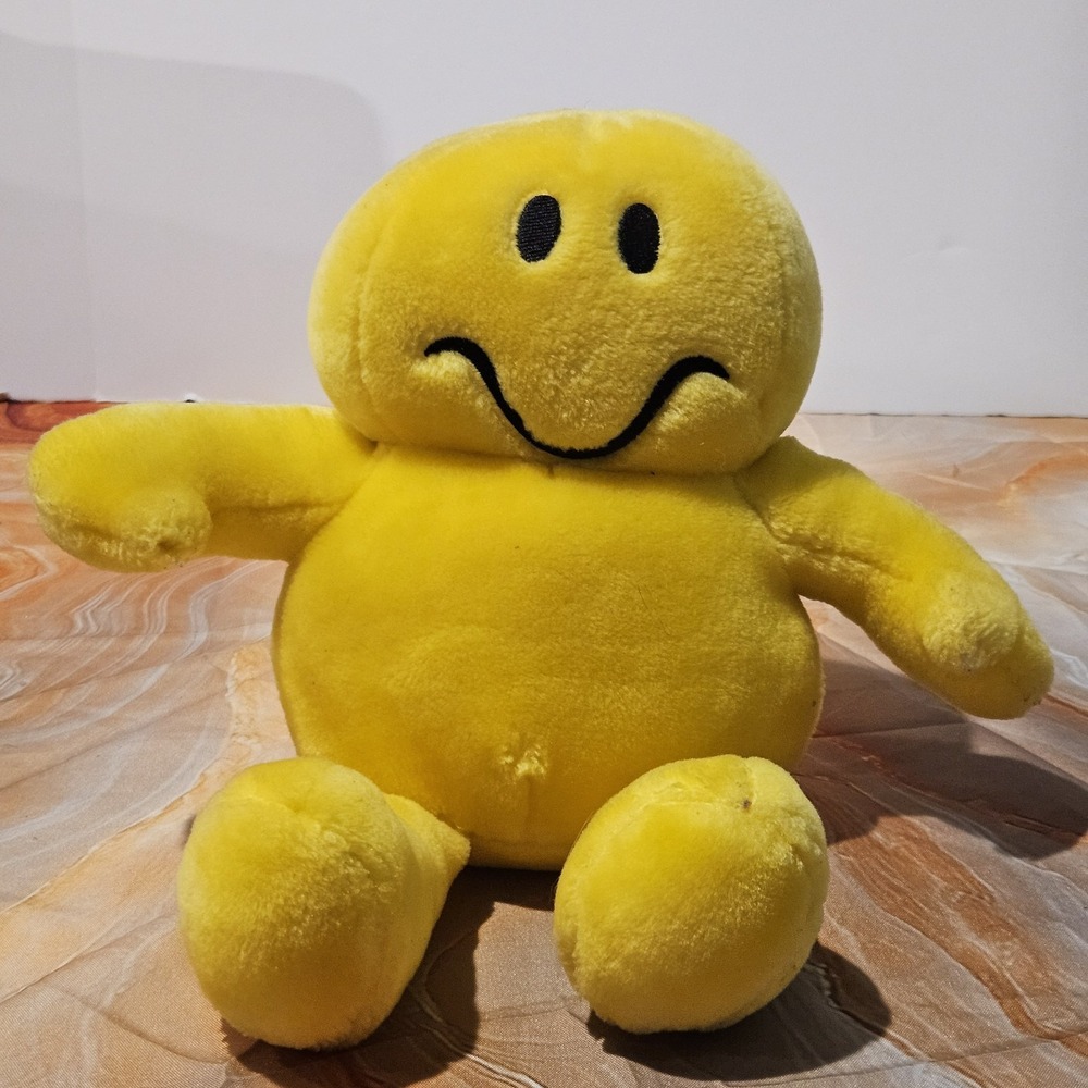 Vintage 1990s Dan Dee Yellow Smiley Face Talking Electronic Plush 12" Untested